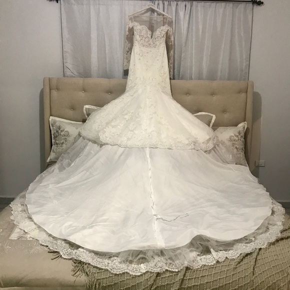 Pronovias Gown 2018 Collection - Picture 4 of 6